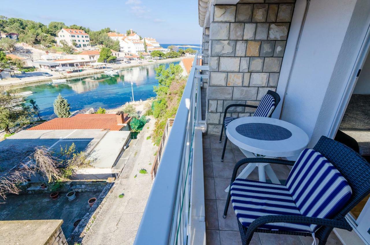 Apartments Lorena Mljet Pomena Exterior foto